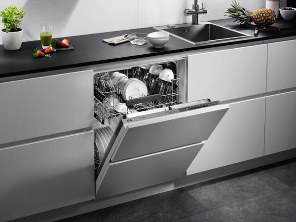 AEG FSK53600Z Fully Integrated AirDry Dishwasher 