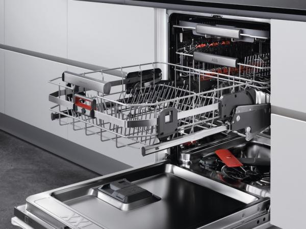 AEG FSS62807P Fully Integrated ComfortLift Dishwasher