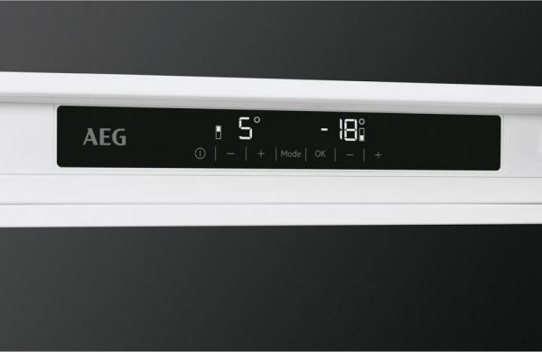 AEG SCE8186VTC Integrated 70/30 Fridge Freezer