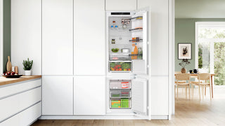 Bosch KIN96VFD0 Built In Fridge Freezer