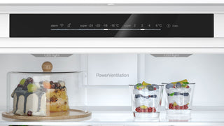 Siemens KB96NADD1 Integrated 70cm Wide Frost Free Fridge Freezer