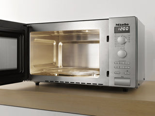 Miele M6012SC Freestanding Microwave